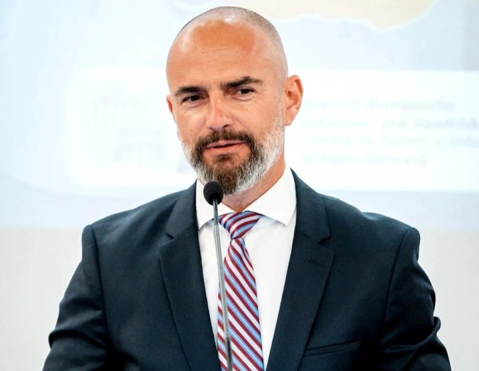 Dan Cărbunaru  e noul purtător de cuvânt al Guvernului Luca Niculescu.