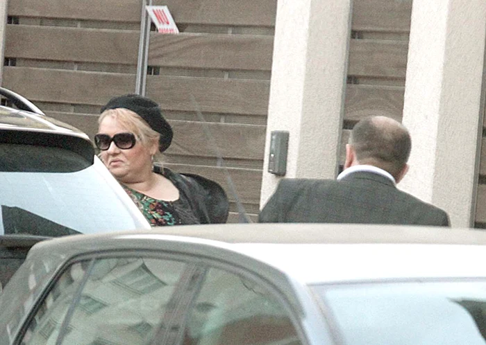 Ioniţă de la Clejani şi-a făcut implant de păr în Turcia, la îndemnul soţiei