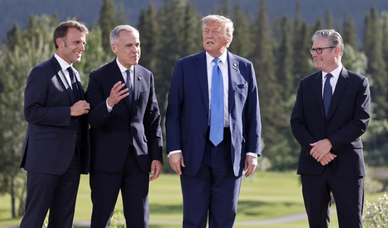 Donald Trump și Emmanuel Macron, alături de alți lideri la summit-ul G7 din Canada FOTO EPA-EFE