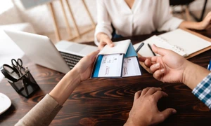 Agentie de turism vacanta concediu FOTO Shutterstock jpg