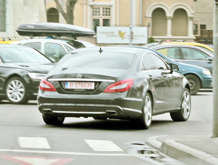 Pepe i-a cumpărat  Ralucăi acest  bolid alb, în 2013