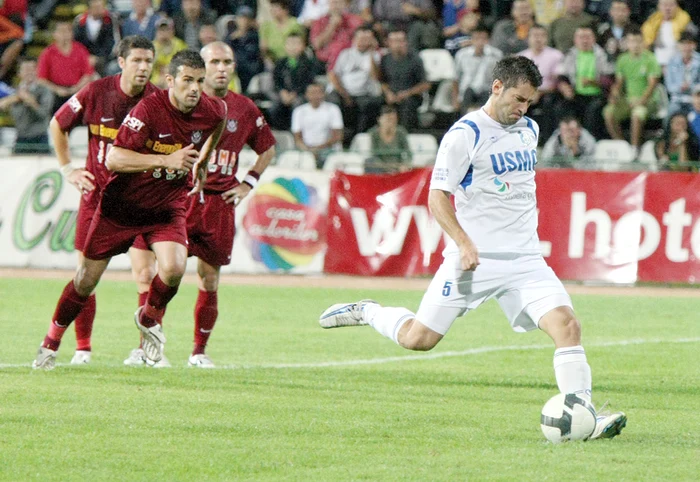 Balaj şi-a atras  mânia celor de la CFR Cluj după ce a  acordat două  lovituri de la 11  metri pentru Pandurii