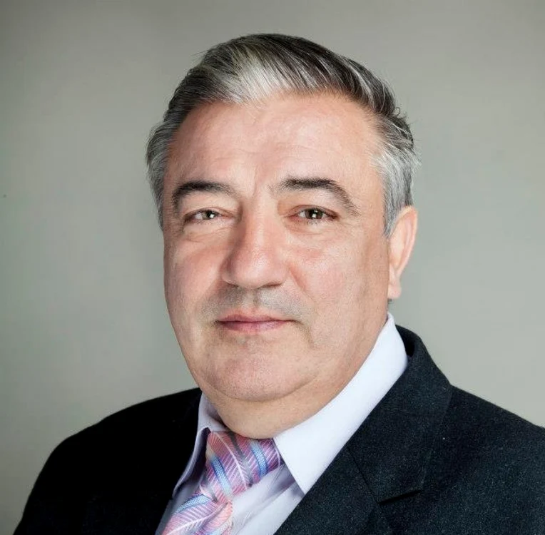 Florin Huidu: „Diaconescu este un nenorocit care păcăleşte o ţară întreagă”             FOTO: Facebook