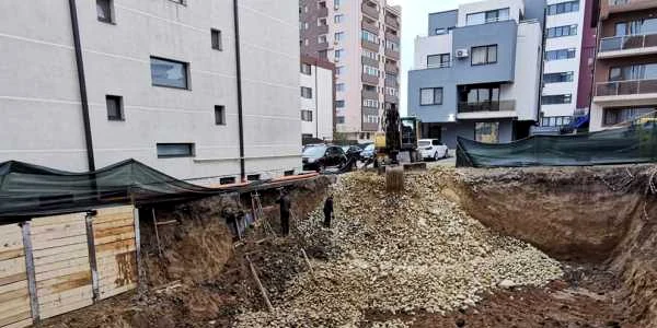 Bloc in pericol de prăbusire in Constanta FOTO Verde Urban
