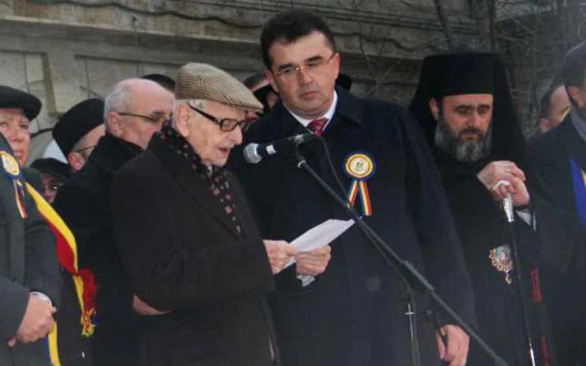 Radu Beligan, după primirea titlului de cetăţean de onoare  FOTO: Ştefan Borcea