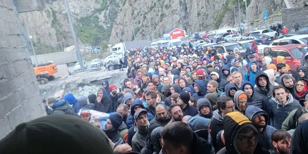 punctul de control Verkhnii Lars, de la granița cu Georgia foto twitter @zonov_sl