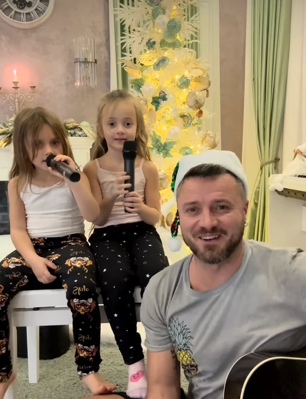  Gabriela Cristea (49 de ani) și Tavi Clonda (44 de ani) vor avea parte de un program încărcat de sărbători