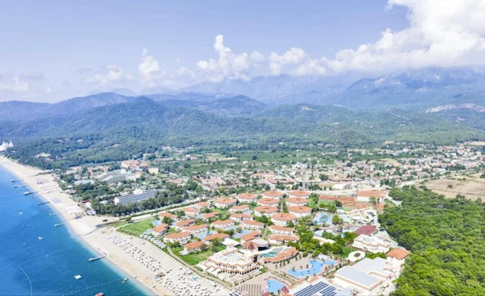 Belek este una dintre cele mai căutate staţiuni graţie plajelor cu nisip fin, hotelurilor luxoase şi terenurilor de golf FOTO GURALPREMIER.COM