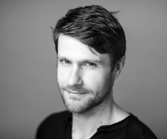 „Frustrare, nelinişte, nesiguranţă – asta mă caracterizează!“ – interviu cu actorul Radu IACOBAN jpeg