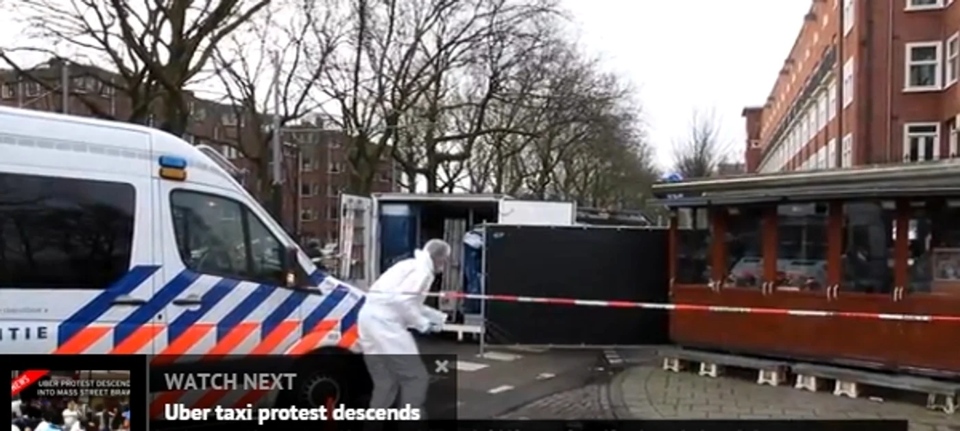 Poliția olandeză a găsit capul unui bărbat în fața unui bar din AmsterdamFoto: captură video