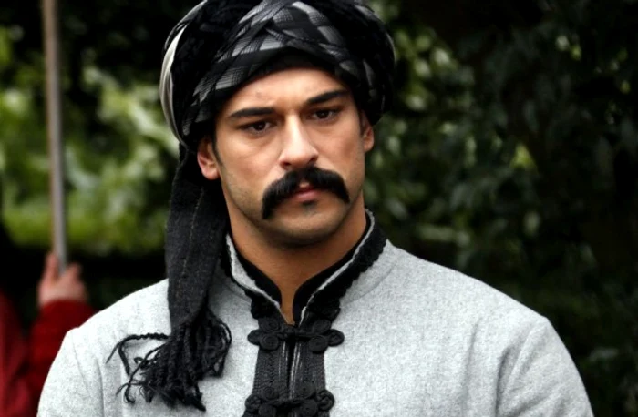 Actorul Burak Ozcivit se va întâlni cu fanii miercuri, de la ora 16.00, la Afi Cotrocenifoto: Kanal D