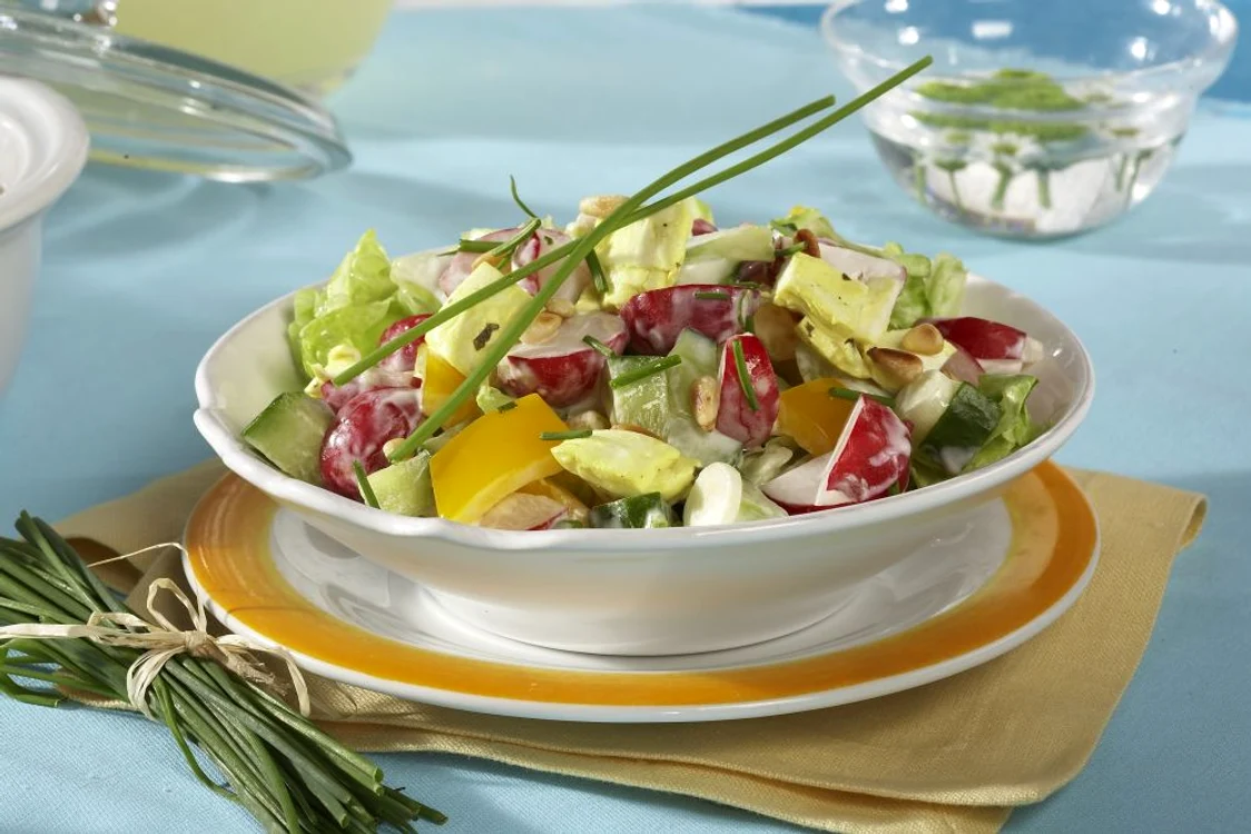 salata asortata legume ridichi jpeg