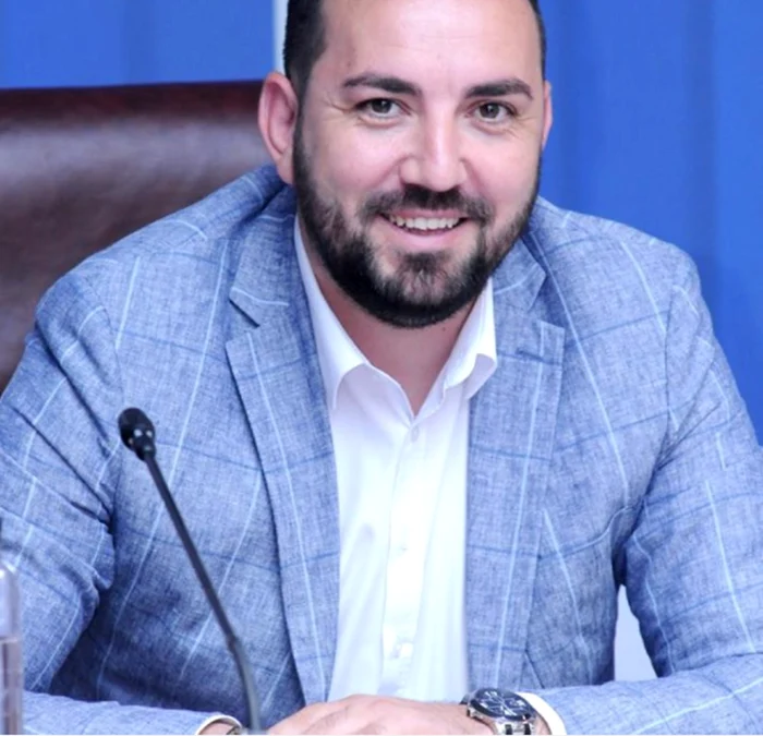  Iulian Cârlogea, administratorul public al Sectorului 5. Foto: Primăria Sector 5