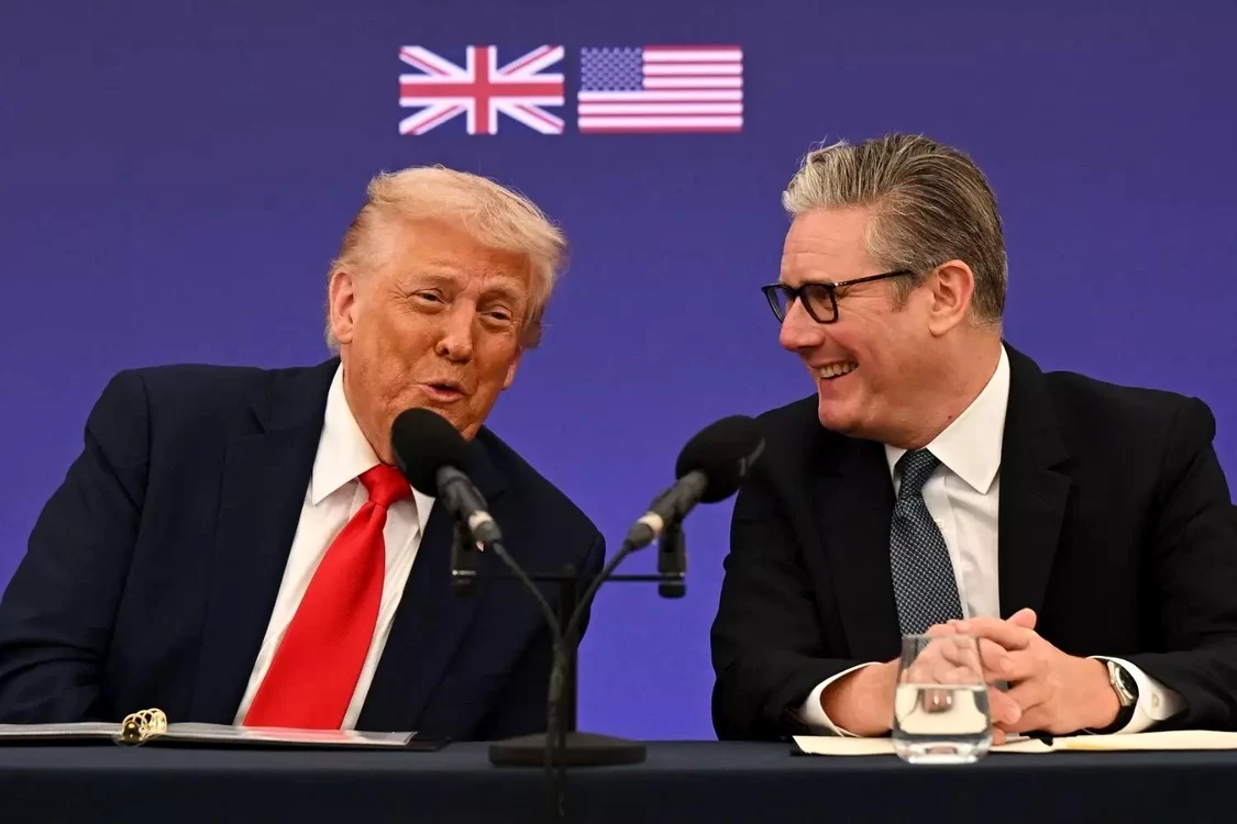 Donald Trump și Keir Starmer semnează un acord istoric FOTO: X