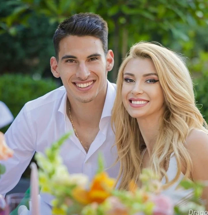 Andreea Bălan alături de Victor Cornea