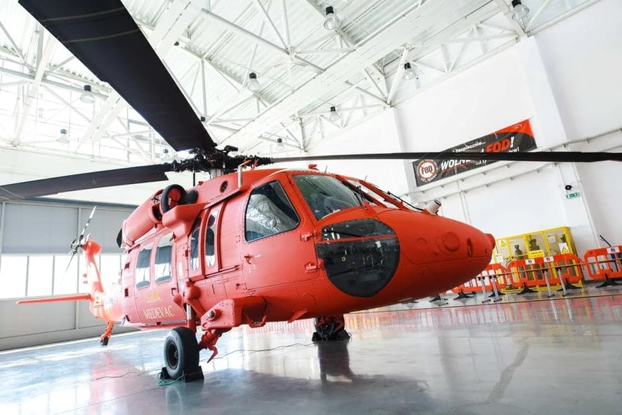 Inspectoratul General de Aviaţie din MAI a primit patru elicoptere Black Hawk VIDEO