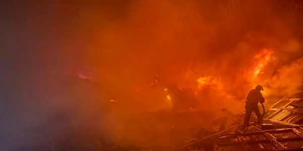 Loviturile rusești au lăsat Lozova, din regiunea Harkiv, fără electricitate FOTO Profimedia 