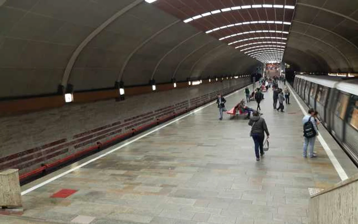 Statie de Metrou Meizu 5 PRO FOTO Adrian Pogingeanu