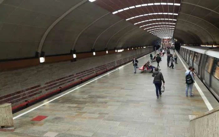 Statie de Metrou Meizu 5 PRO FOTO Adrian Pogingeanu