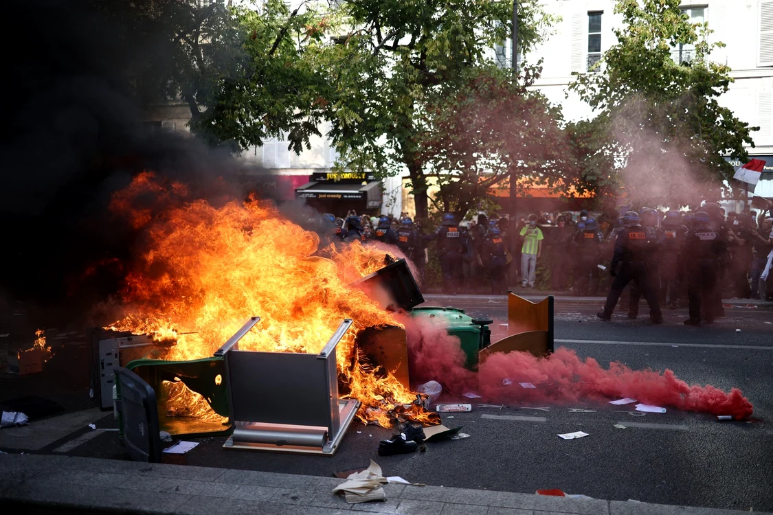 Protestele elevilor din Franța au degenerat în violențe