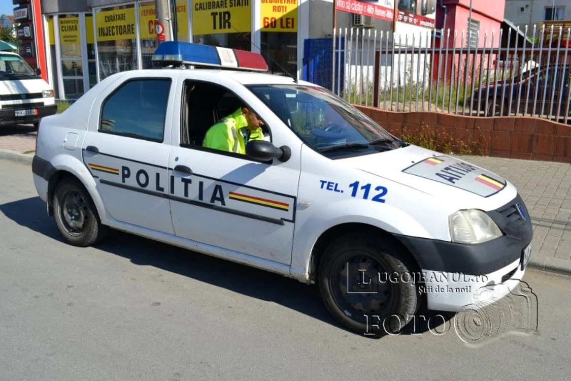 Poliţiştii sunt în căutarea hoţilor FOTO Lugojeanul.ro