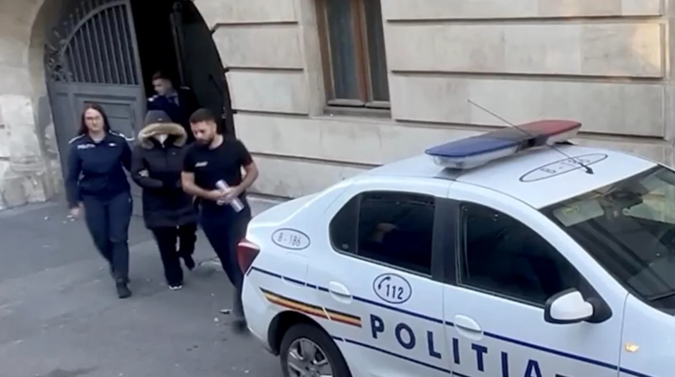 Avocata a fost arestată preventiv pentru că ar fi comandat asasinarea a trei tineri / foto: Antena 3