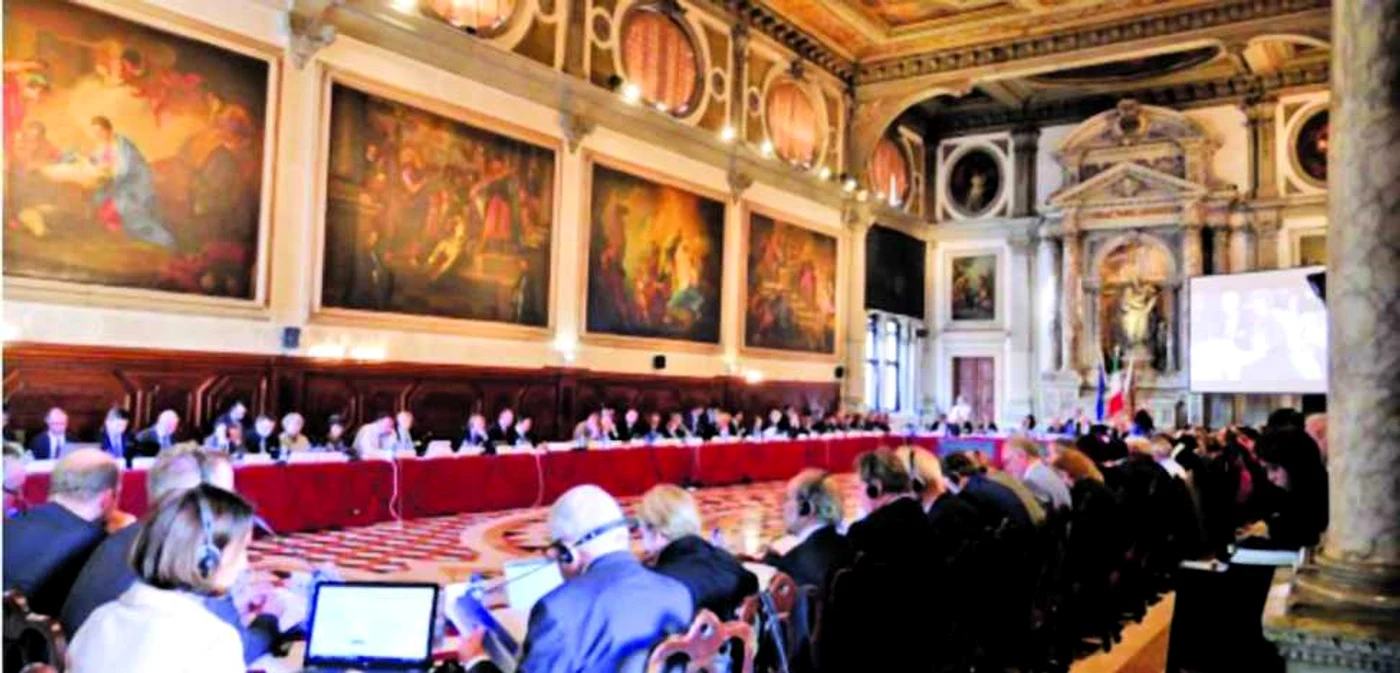 Reuniune plenară a Comisiei de la Veneţia