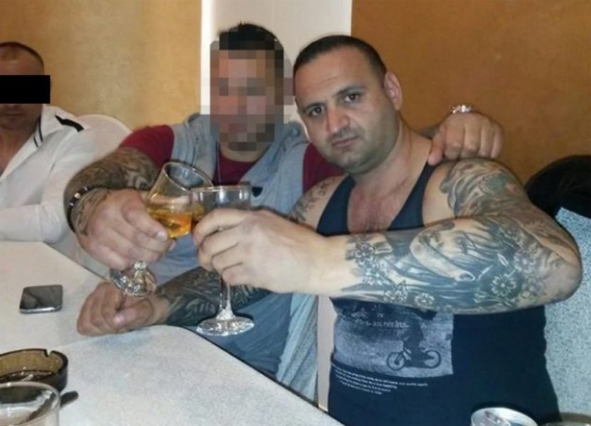 „Șeful șefilor”. Un român care conducea o rețea de proxeneți a fost arestat la Roma. Costache „Beleaua” amenința fetele cu pistolul