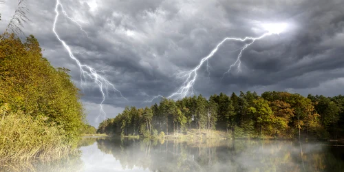 Instabilitate atmosferică Sursa Freepik com jpg