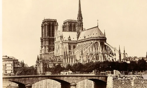 Catedrala Notre Dame din Paris, o istorie în imagini jpeg