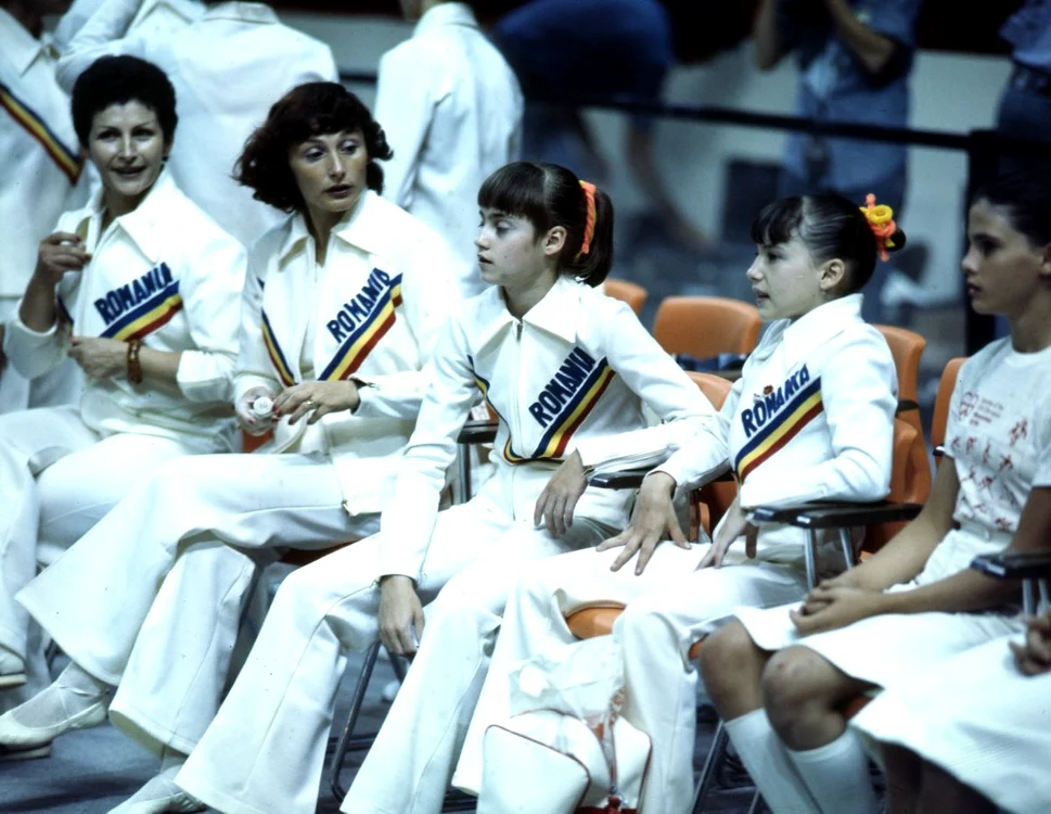 Nadia, alături de echipa României, la JO de la Montreal 1976 (FOTO: Profimedia)