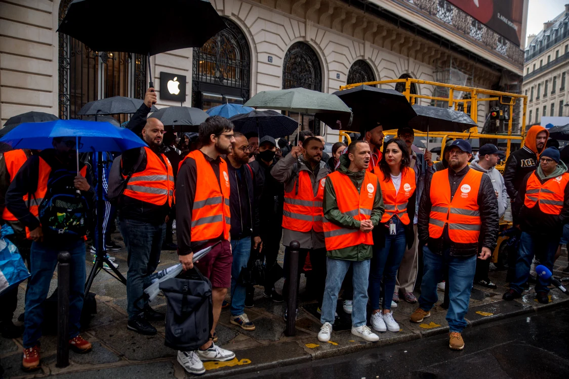 Angajații companiei Apple din Franța fac grevă în ziua lansării iPhone 15 Foto: Profimedia