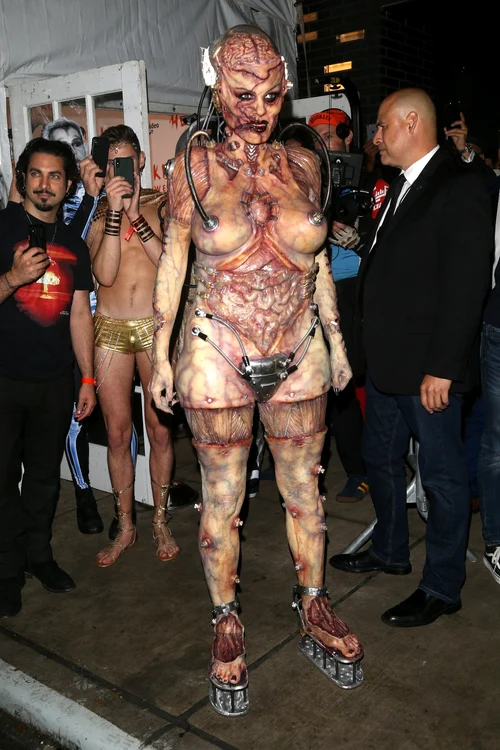 Heidi este considerată  «regina costumelor de Halloween»