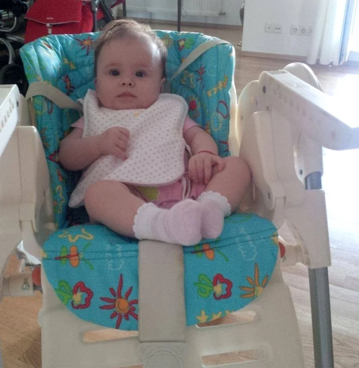 Maria Isabela, fetiţa Oanei Roman şi a lui Marius Elisei 