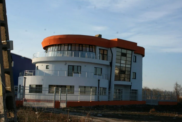 Clădirea în care va funcţiona Unitatea de combatere a Căderilor de Grindină Moldova 2 Vrancea