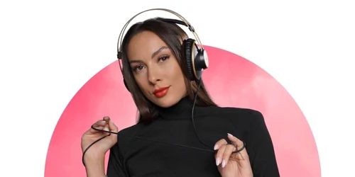 DJ Lalla Laura Rosca Sursa Facebook LR jpg