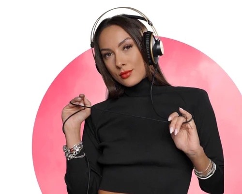 DJ Lalla Laura Rosca Sursa Facebook LR jpg