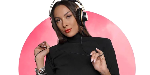 DJ Lalla Laura Rosca Sursa Facebook LR jpg