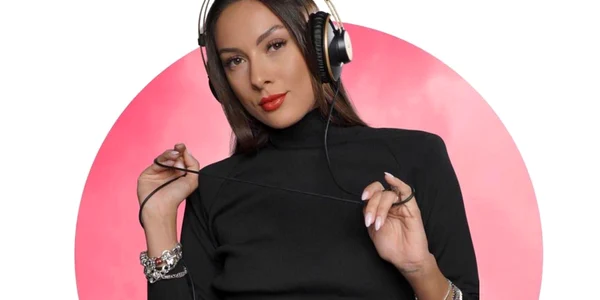 DJ Lalla Laura Rosca Sursa Facebook LR jpg