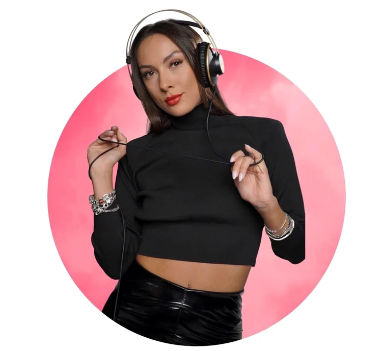 DJ Lalla SURSA Facebook Laura Roșca