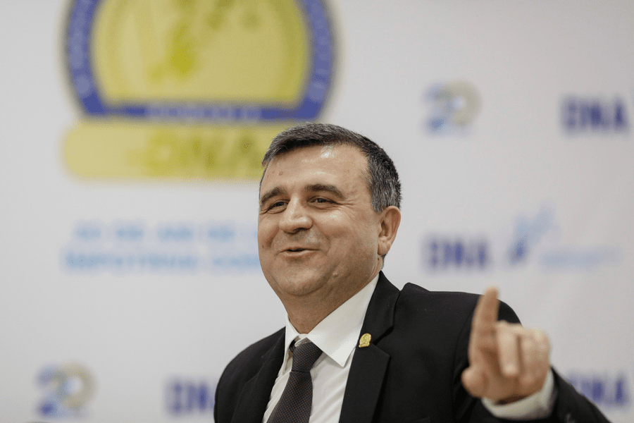 Fostul șef al DNA, Crin Bologa, s-a pensionat la 51 de ani. Iohannis a semnat decretul