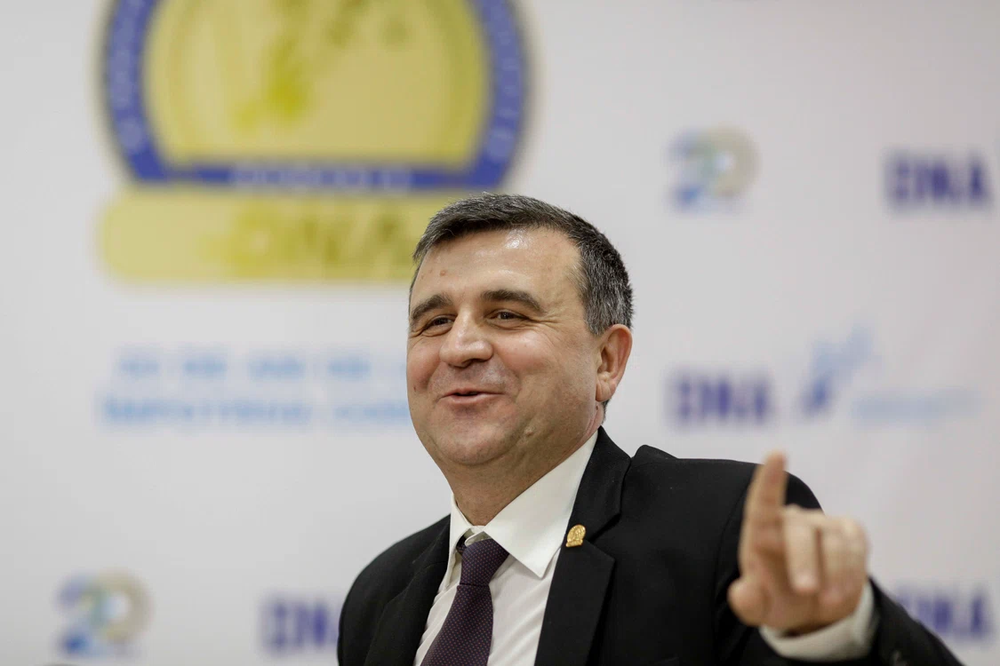 Crin Bologa se pensionează