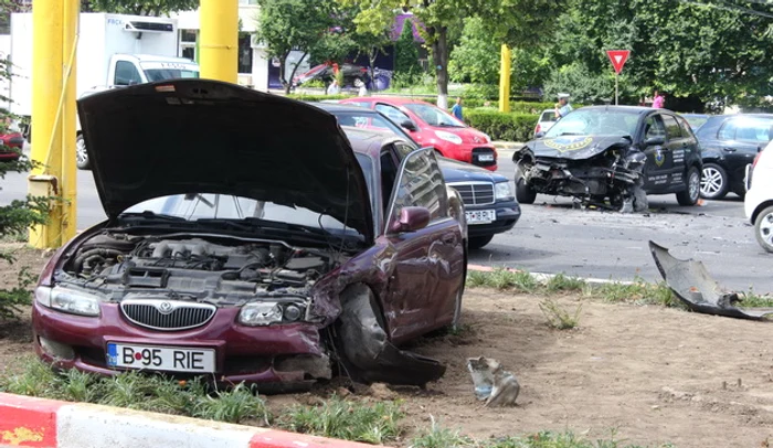 
    Nouă evenimente rutiere au avut loc în weekend (foto:Arhivă)  