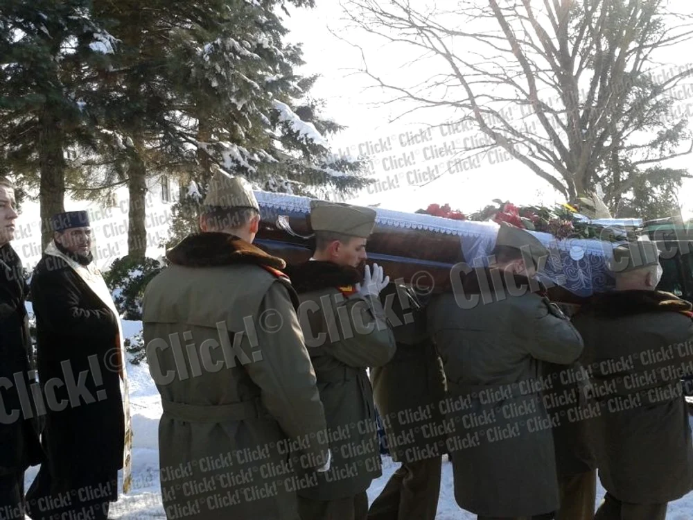 Marioara Murărescu, înmormântată cu onoruri militare (Foto:Click!)