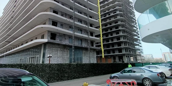Garsonierele lui Trăistariu sunt situate în corpul 4 al unui complex din Mamaia Nord Sursa Facebook  