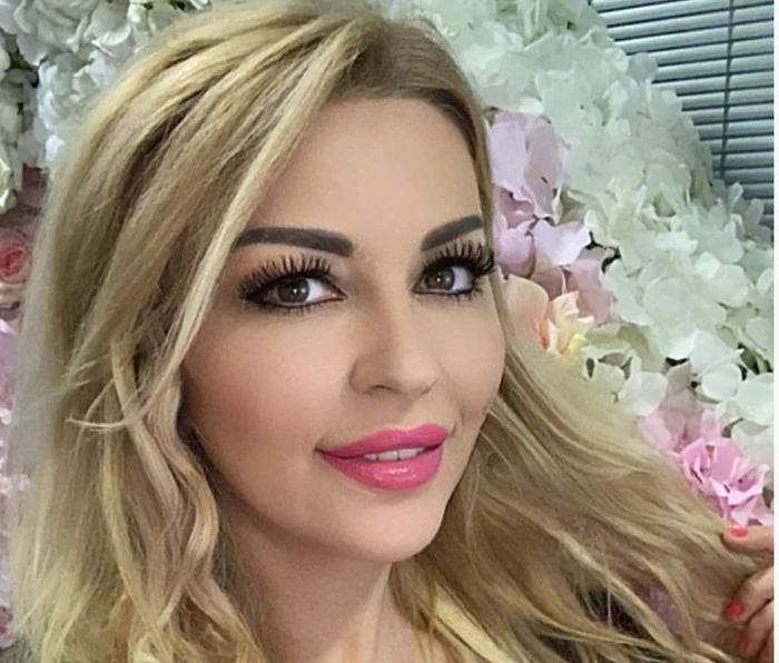Păpușile poartă costume și accesorii la fel ca îndrăgita cântăreață LorennaFoto: arhivă personală
