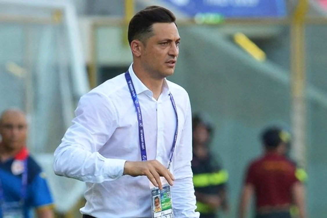 
    Selecționerul Mirel Rădoi  