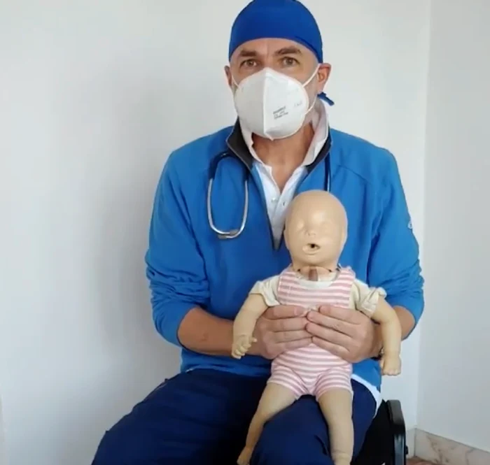 
    Medicul pediatru Mihai Craiu vine în ajutorul părințilorfoto: Facebook  