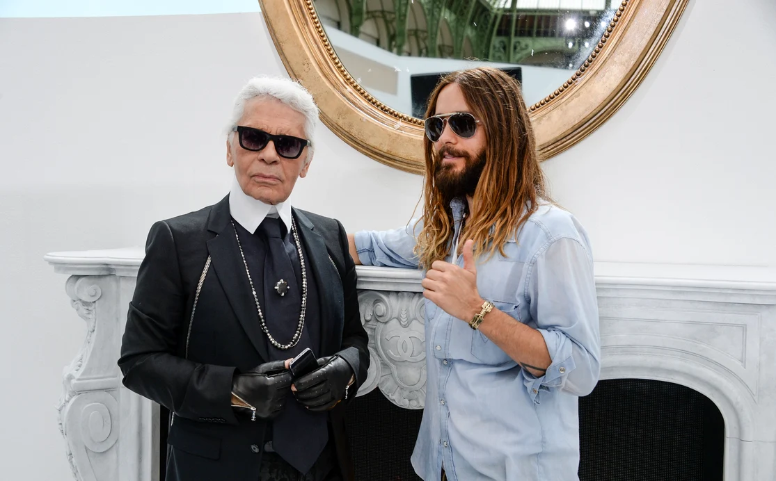 Karl Lagerfeld și Jared Leto, în culise la un show de modă 