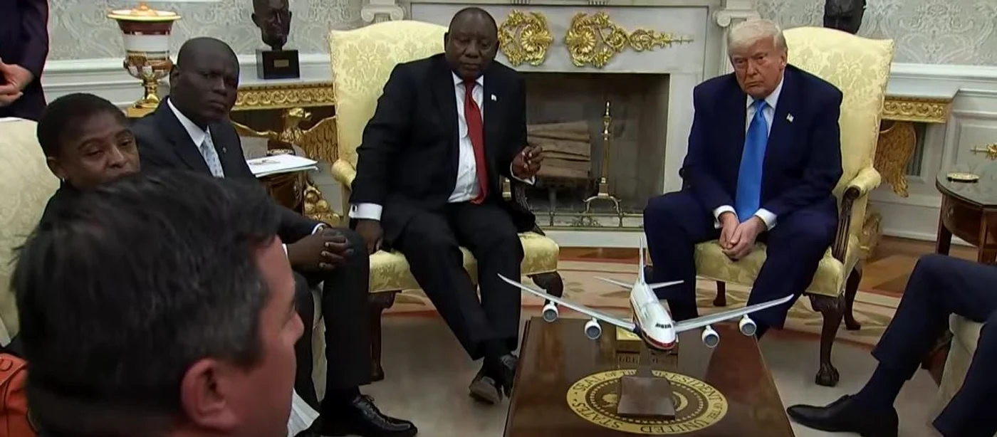 Ramaphosa alături de Trump în Biroul Oval. FOTO: captură video